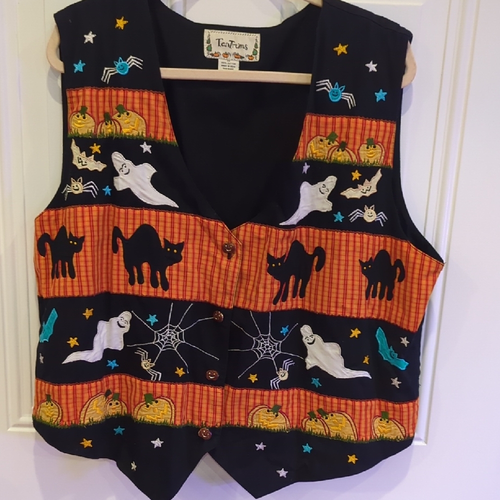 TanTrums Halloween Themed Vest with Cats and Ghosts